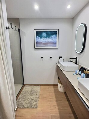 Hair dryer, towels - Ocean Pearl – Elegant studio steps from the beach (Orient Bay)