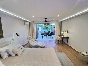 1 bedroom, iron/ironing board, travel cot, WiFi