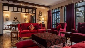 Living area - Mountain view villa heated pool Nyeri - 2352 (Chaka)