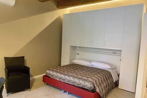 1 bedroom, WiFi, bed sheets - Charming Loft in the Historic Center of Castel Bolognese (Castel Bolognese)