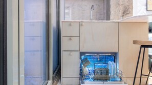 Interior - Bainharia 82: 102 by LovelyStay (Porto)