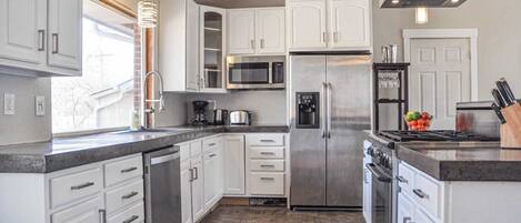 Fridge, microwave, oven, stovetop