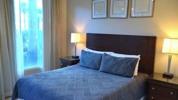 Signature Condo, 2 Bedrooms, Balcony, Pool View