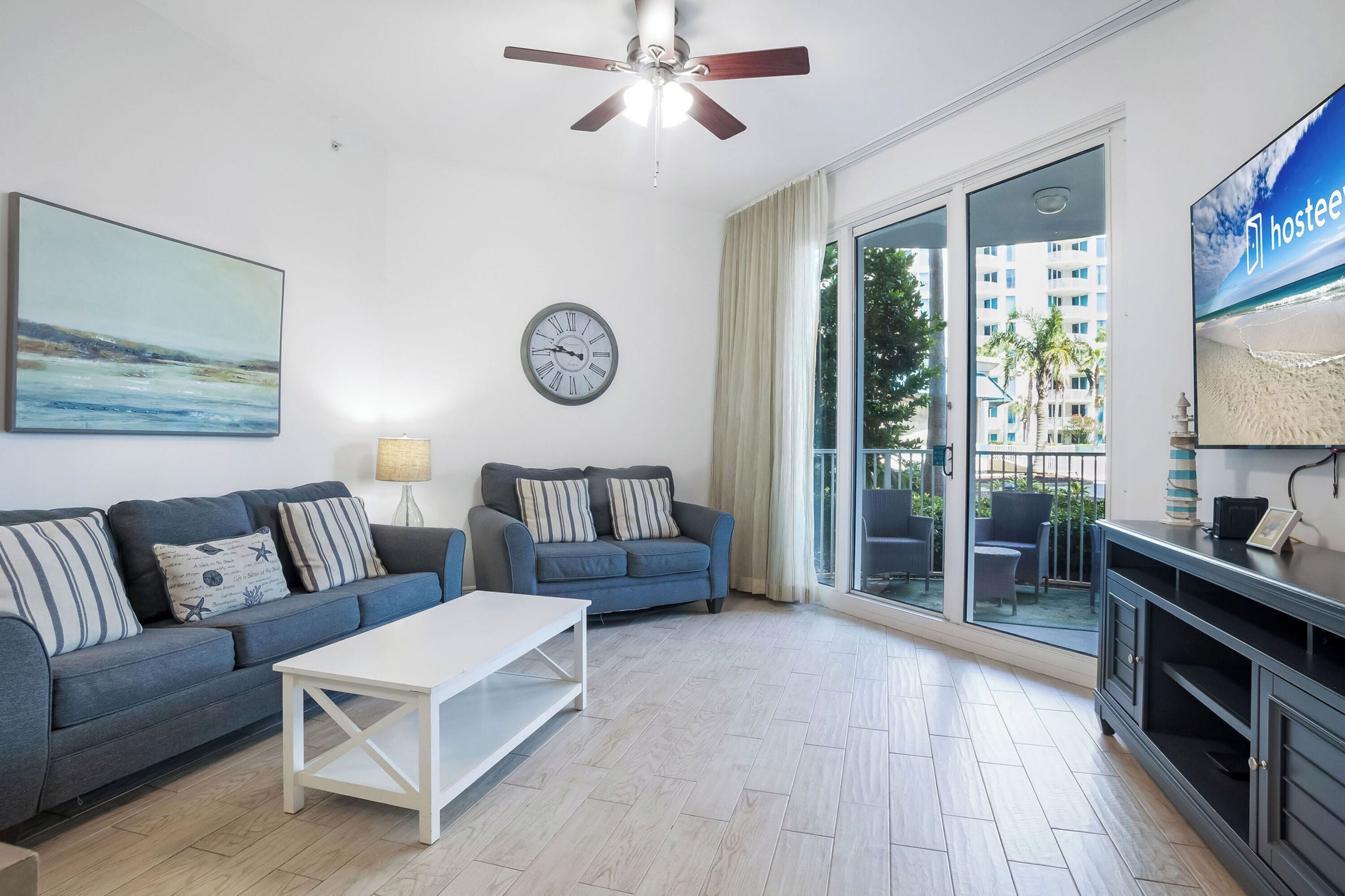 Signature Condo, 2 Bedrooms, Balcony, Pool View | Living room