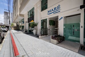 Basic Apartment | Exterior detail - Apt w/ BBQ & Balcony, 450m From the Beach Sit1202 (Itapema)