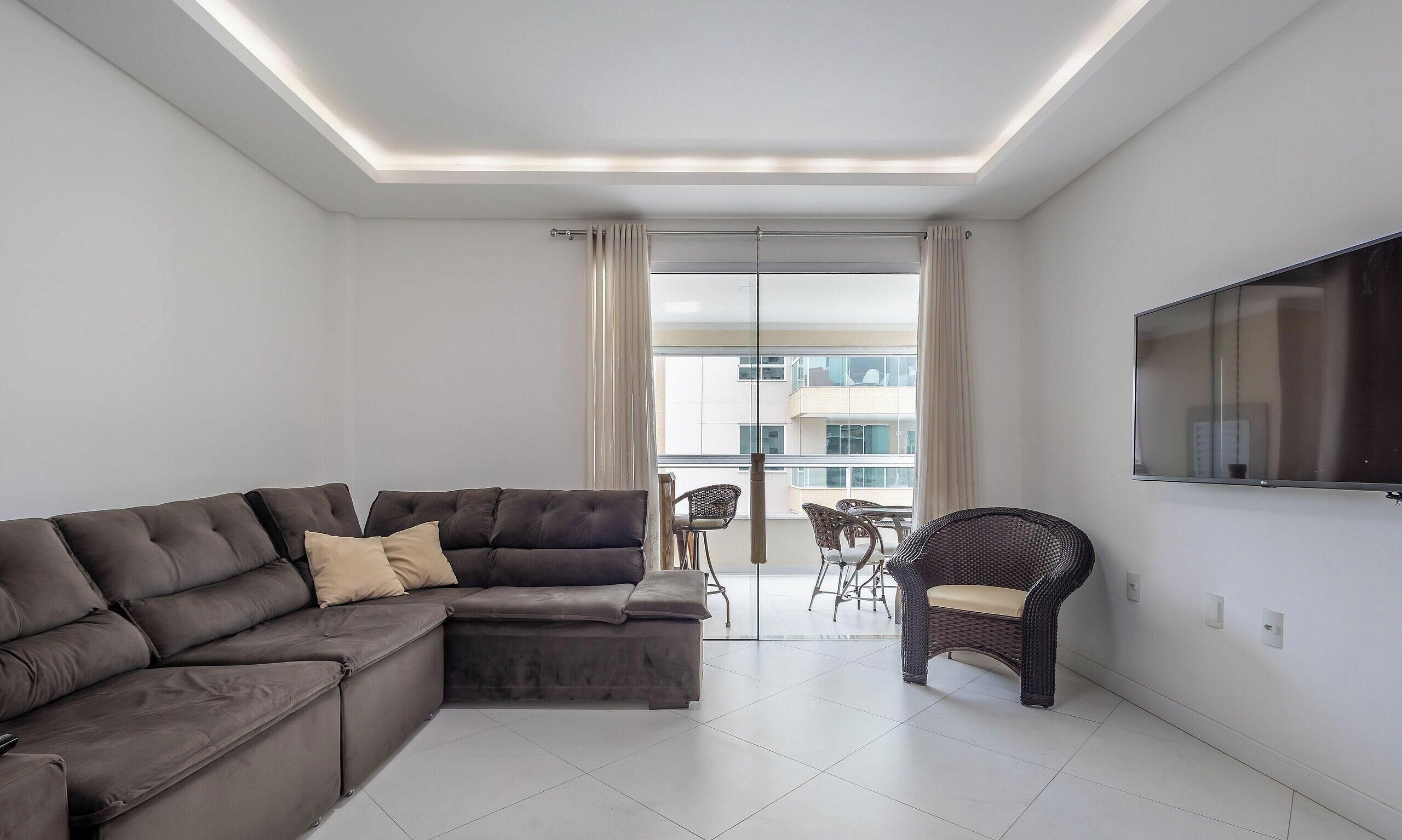 Basic Apartment | Living area