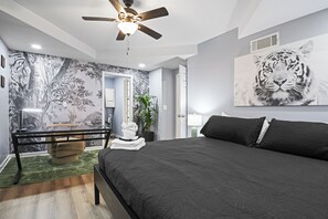 Iron/ironing board, WiFi, bed sheets