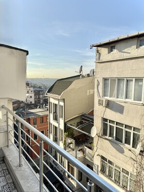 Deluxe Double Room, Balcony, City View | Terrace/patio - Taksim Seven Residence (Istanbul)
