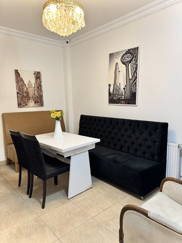 Interior entrance - Taksim Seven Residence (Istanbul)