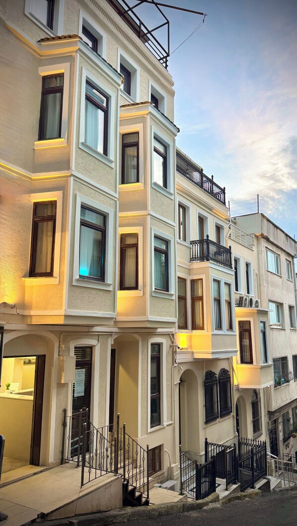 Exterior - Taksim Seven Residence (Istanbul)