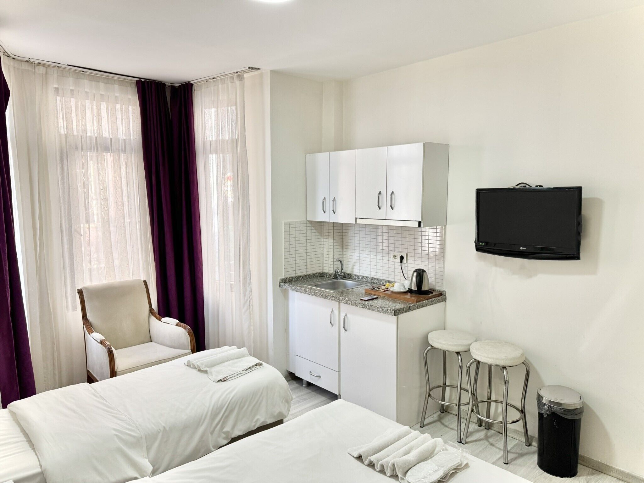 Triple Room, City View | Ruang tamu