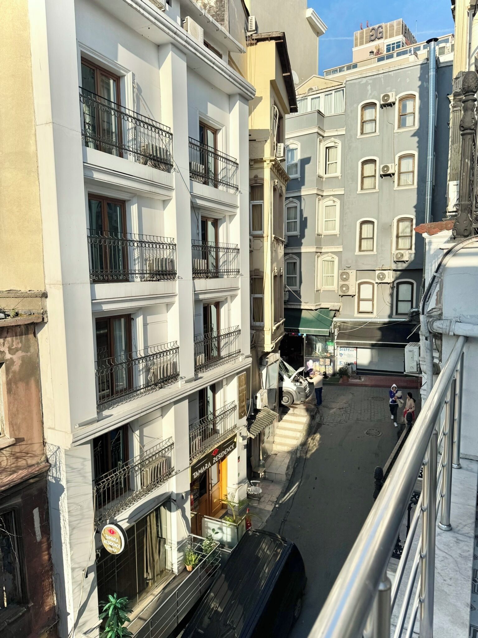 Deluxe Double Room, Balcony, City View | Pemandangan balkoni