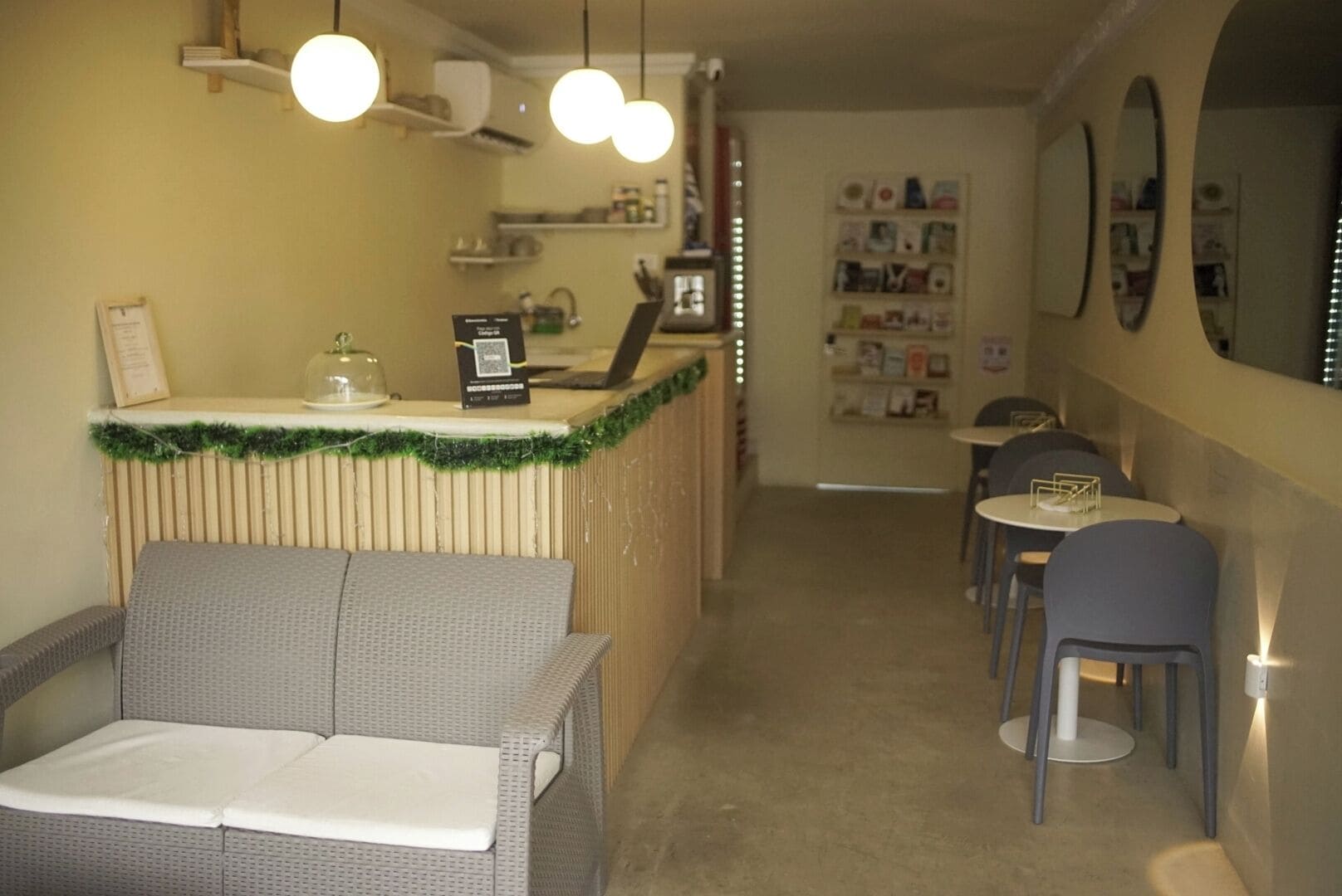 บริเวณประตูทางเข้า