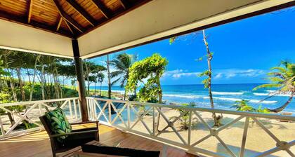 Authentic Beach Bungalow in Paradise!