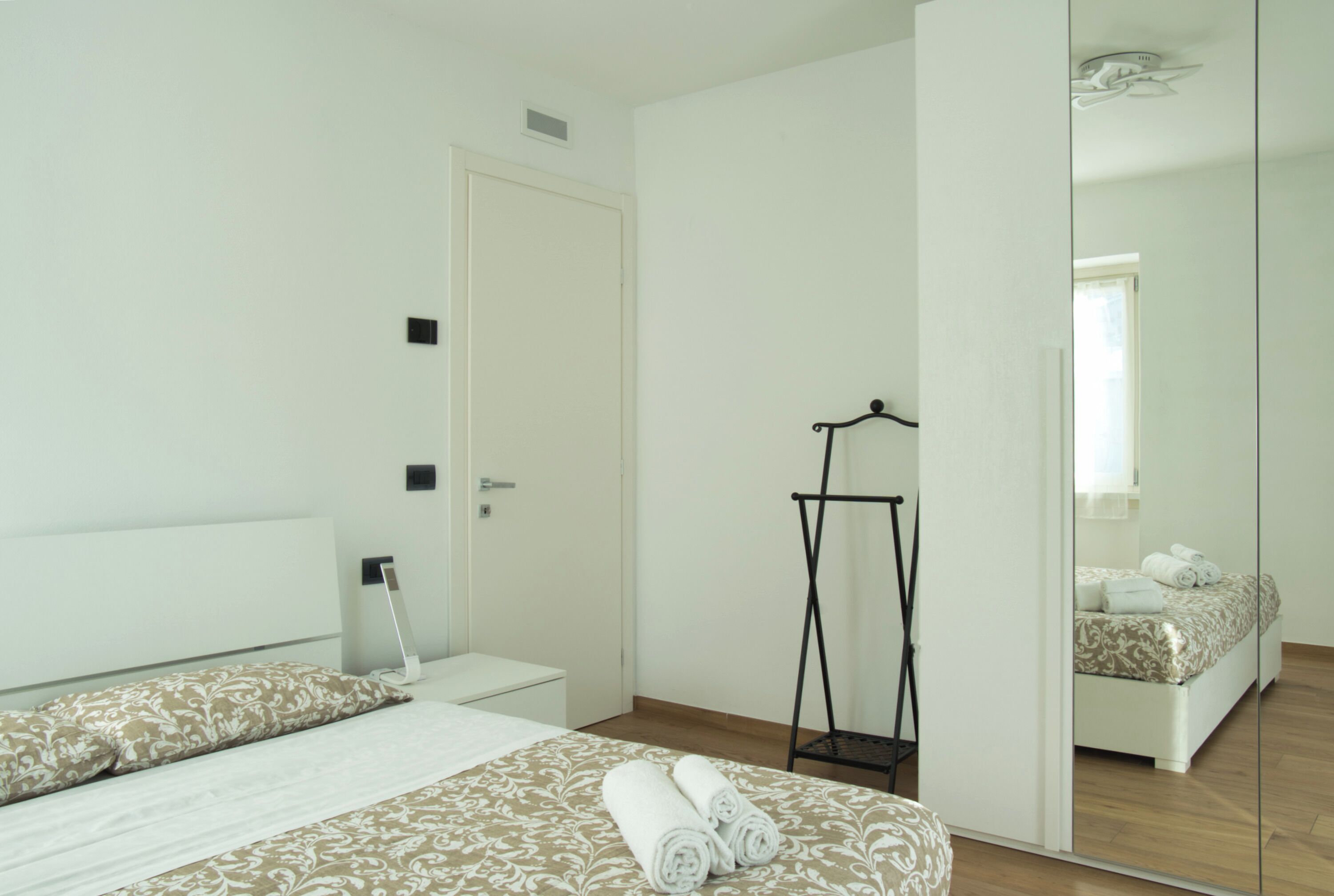 2 camere, ferro/asse da stiro, Wi-Fi gratuito, lenzuola