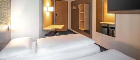 Quarto duplo | Escrivaninha, Wi-Fi de cortesia