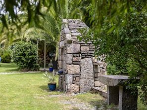 Property grounds - Guesthouse “Chambre Champêtre” with Shared Terrace, Garden, and Wi-Fi (Lannion)