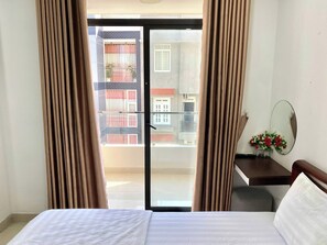 Panoramic Double Room | Desk, iron/ironing board, free WiFi - Khach san Trung Hieu (Vung Tau)