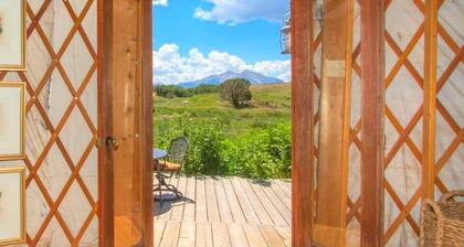 Original and Beautifully Furnished Yurt for a Romantic Getaway near Aspen, Colorado