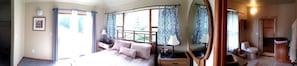 1 bedroom, desk, WiFi, bed sheets - Inviting Cottage Rental with Private Deck near Bellingham, Washington (Lummi Island)