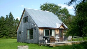 Exterior - All Season Pet-Friendly Cabin Rental with Full Kitchen in the Northeast Kingdom of Vermont (Craftsbury Common)
