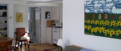 Fernseher, DVD-Player, Stereoanlage
