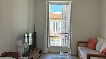 Fernseher