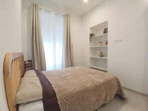 熨斗/熨衣板、WiFi、床单
