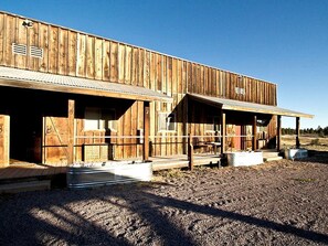 Exterior - Romantic Getaway in a Bed and Breakfast near the Grand Canyon in Williams, Arizona (Williams)
