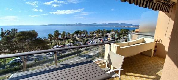 Property grounds - Apartment sea view in Saint-Raphaël w/pool (Saint-Raphaël)