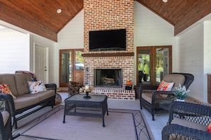 Smart TV, fireplace - Hopewell Place Guest House (Oxford)