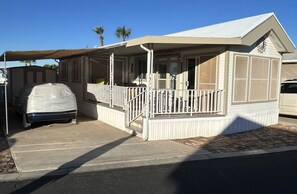 المنشأة من الخارج