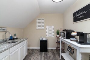 ميكروويف، ماكينة لصنع القهوة/الشاي