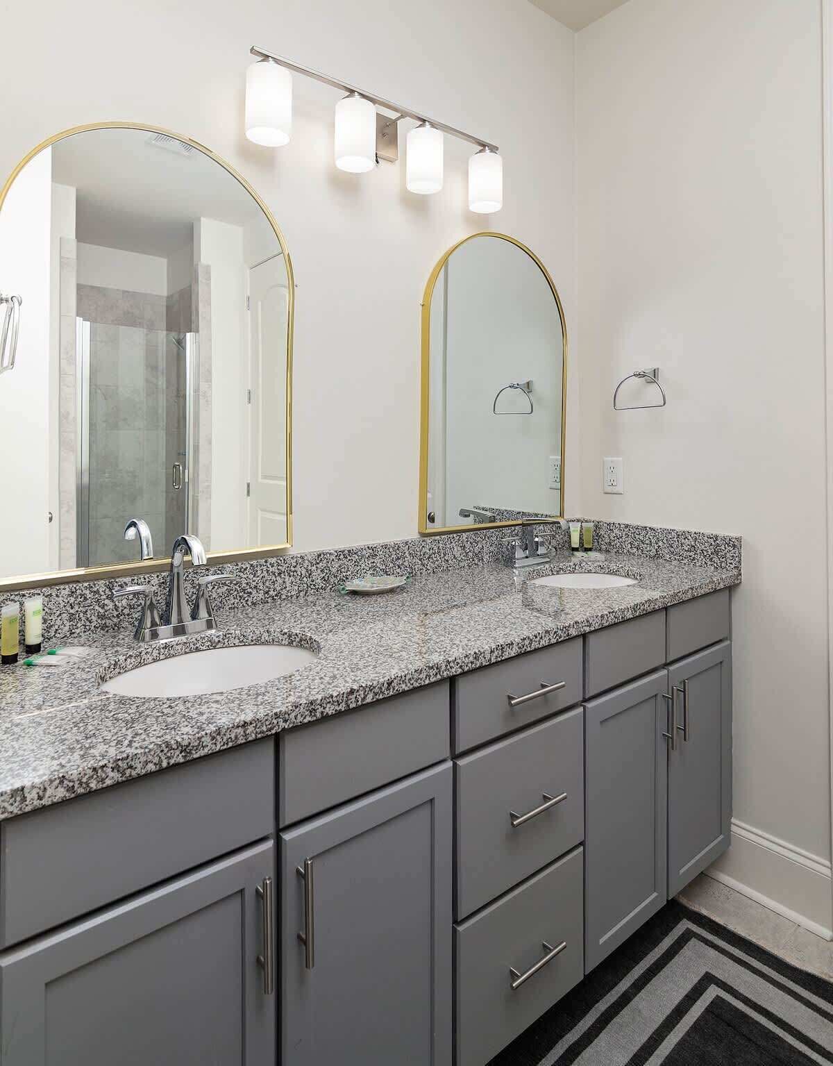 Shower, hair dryer, towels, shampoo