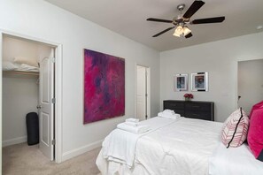 3 chambres, bureau, fer et planche à repasser, Wi-Fi gratuit