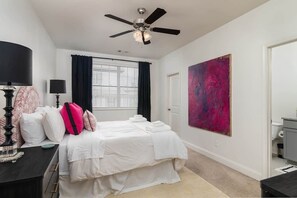 3 bedrooms, desk, iron/ironing board, free WiFi - Cozy Corner at The Mill (Oxford)