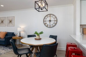 تناول الطعام