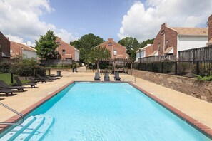 Pool - Inverness Lane in Oxford (Oxford)