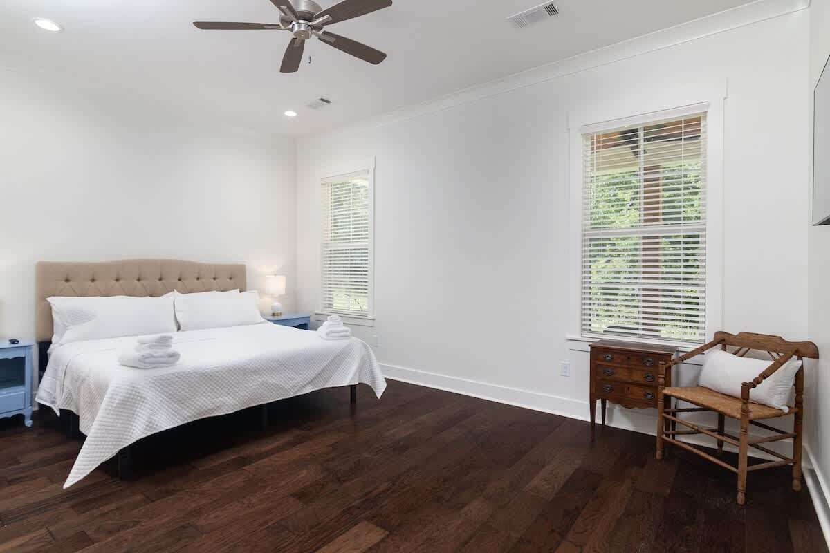 3 habitaciones, tabla de planchar con plancha y wifi gratis 