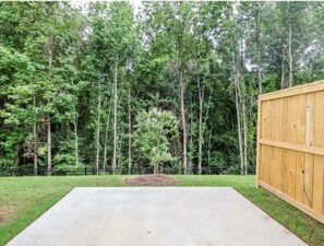 Property grounds - Meadow Crest (Oxford)