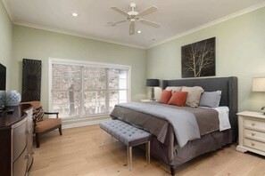 3 bedrooms, iron/ironing board, free WiFi, bed sheets - Oxford's Country Club Golf Course! (Oxford)
