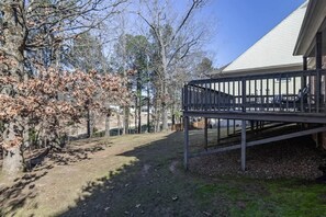 Terrace/patio - Oxford's Country Club Golf Course! (Oxford)