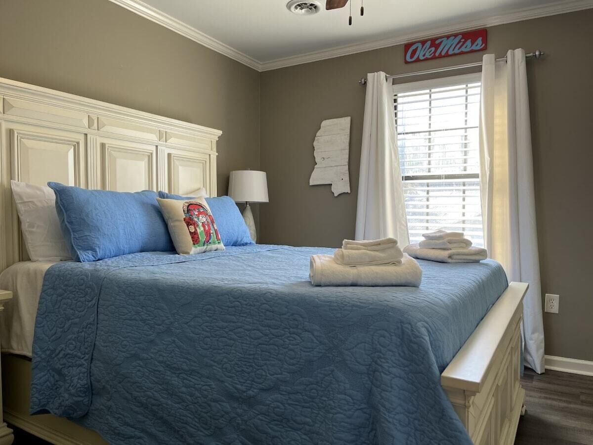 Ferros/tábuas de passar roupa, Wi-Fi de cortesia, roupa de cama