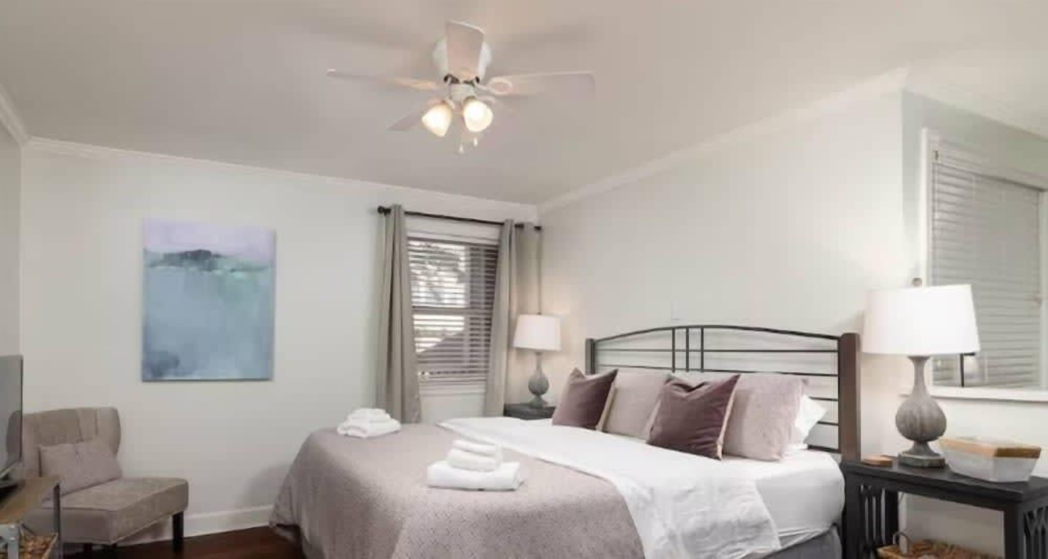 2 chambres, bureau, fer et planche à repasser, Wi-Fi gratuit