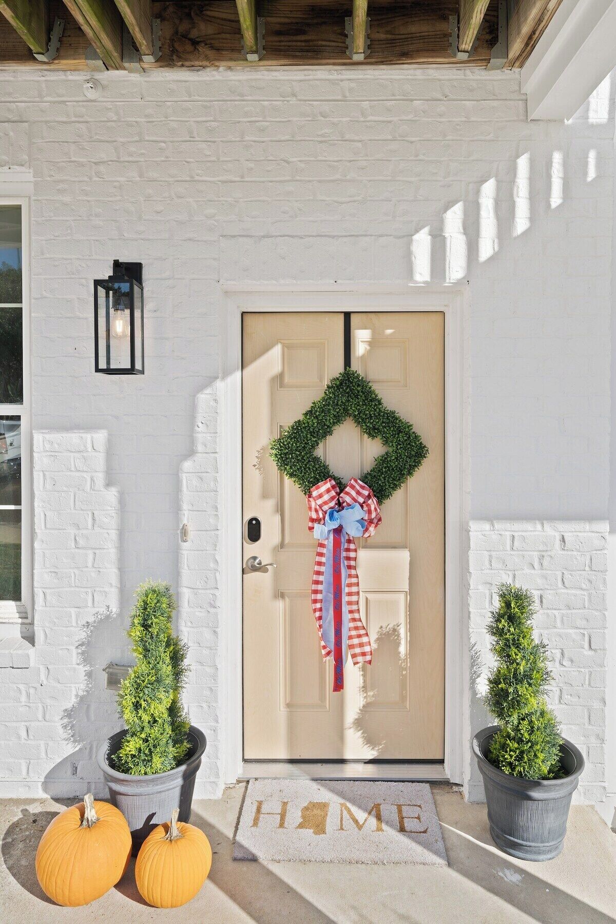 تفاصيل الفندق من الخارج