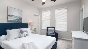 4 bedrooms, iron/ironing board, free WiFi, bed sheets
