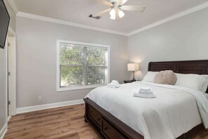 3 habitaciones, tabla de planchar con plancha y wifi gratis 
