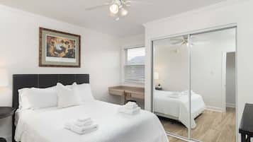 3 chambres, bureau, fer et planche à repasser, Wi-Fi gratuit