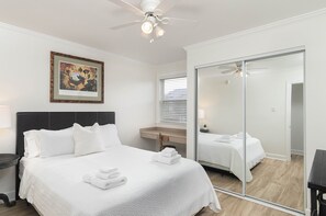 Fer et planche à repasser, Wi-Fi gratuit, draps fournis