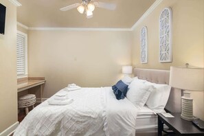 3 Schlafzimmer, Schreibtisch, Bügeleisen/Bügelbrett, kostenloses WLAN